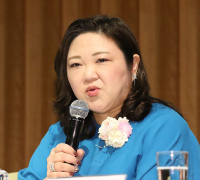 岡島 悦子氏