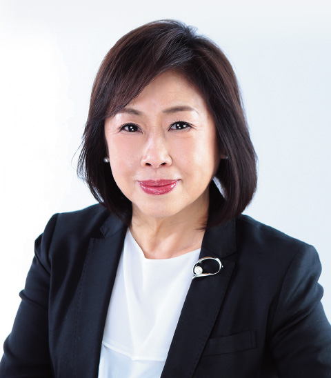 田中 彩子氏